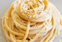 Vegan Cacio e Pepe Recipe: Creamy Plant-Based Pasta with Black Pepper