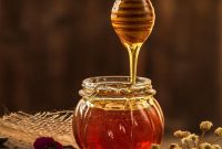 Homemade Hot Honey Recipe: Spicy Sweet Sauce for Pizza & More