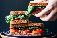 Vegan BLT Sandwich: Crispy Tempeh Bacon & Tangy Toppings