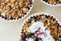 Blueberry Crisp Recipe with Oat Topping and Vanilla Drizzle