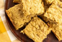 Peanut Butter Banana Oat Oatmeal Bars — Chewy Snack Squares