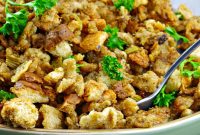 Classic Old-Fashioned Turkey Stuffing Recipe for Thanksgiving