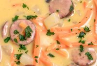 Cheesy Kielbasa and Potato Soup Recipe for Cozy Nights