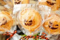 Jack-o’-Lantern Pumpkin Pie Pops Recipe for Halloween Treats