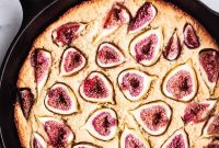 Irresistible Fall Fig Skillet Cake Recipe You’ll Crave