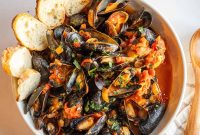 Spicy Mussels Fra Diavolo Recipe: Fiery Tomato & Garlic Stew