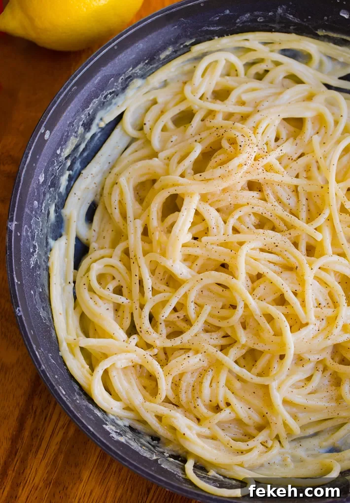 Vegan Cacio e Pepe Recipe: Creamy Plant-Based Pasta with Black Pepper 8 img 100539 13