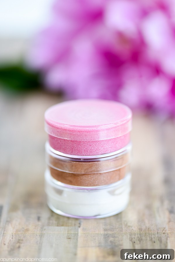 How to Make Shimmer Lip Gloss at Home: Simple DIY Recipe 3 DIY Shimmer Lip Gloss made with only two ingredients! Kids can create this easy shimmer lip gloss with only 2 ingredients…perfect for spa parties and party favors!