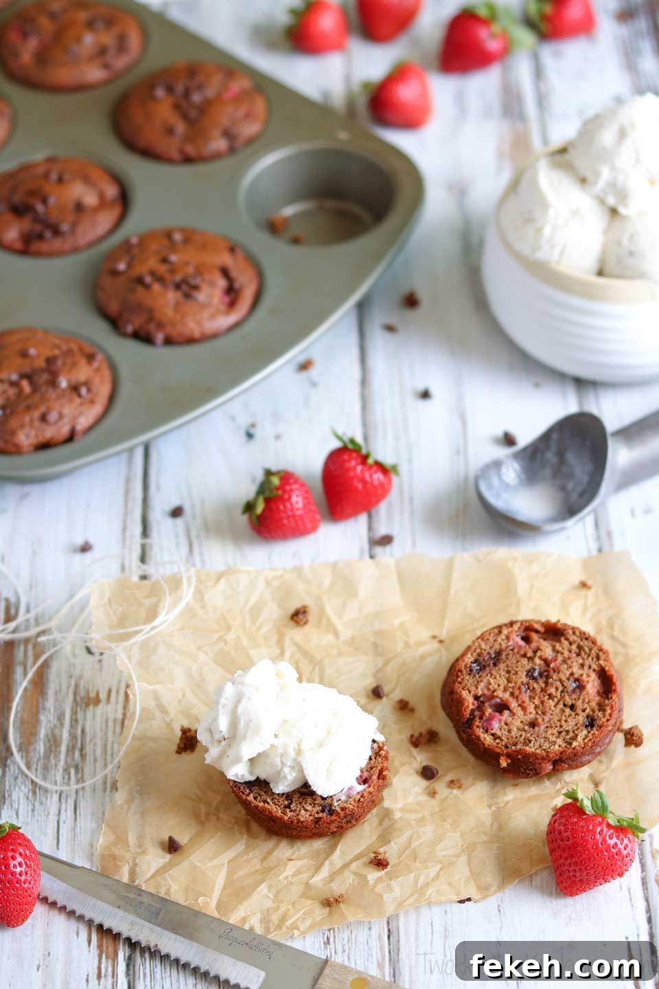 Muffin Ice Cream Sandwiches Muffin Ice Cream Sandwiches method scoop