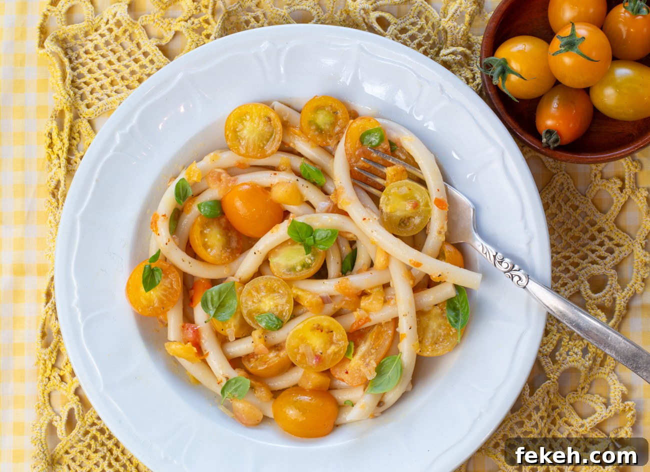 Fresh No-Cook Heirloom Yellow Tomato Sauce with Pasta Recipe 2 The No-Cook Yellow Tomato Sauce with another type of Pasta : Greek Long Macaroni