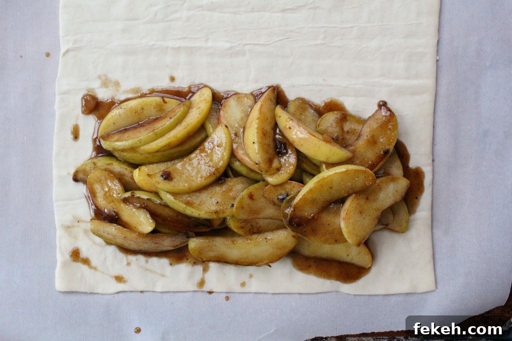 Rustic Apple Slab Pie Recipe for Crowd-Friendly Dessert 4 Apple Slab Pie 8