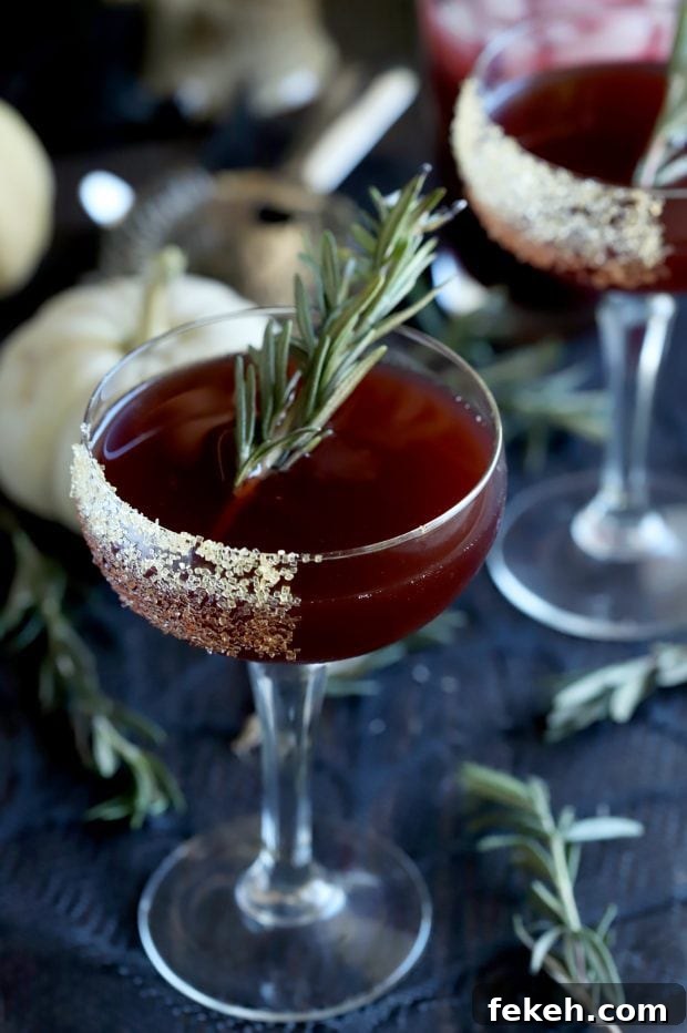 Pomegranate Mezcal Cocktail Recipe for Halloween Parties 6 Spooky Pomegranate Cocktail featured party cocktail for halloween