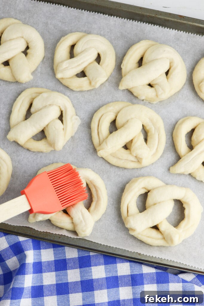 Baked pizza dough pretzels