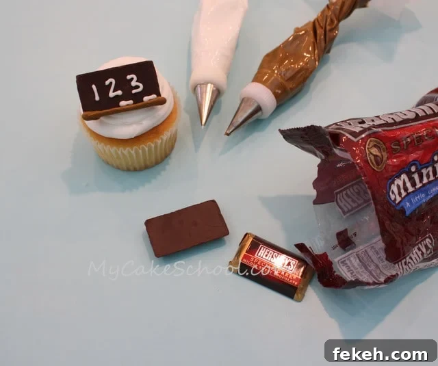 Blackboard cupcake design Blackboard cupcakes