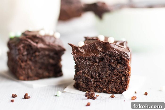 12 Clean-Eating Recipes You’ll Love from 2017 8 Chocolate Quinoa Cake / This healthy chocolate snack cake is made with quinoa and sweetened entirely with fruit!