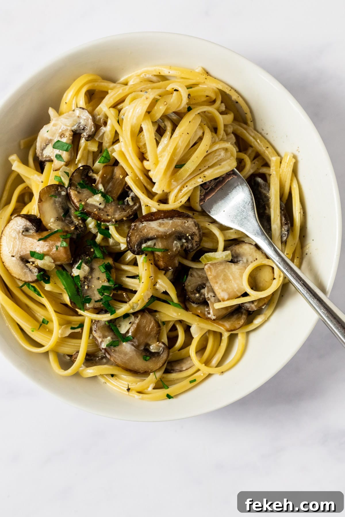Creamy Garlic Mushroom Pasta Recipe: Rich, Silky Dinner Idea 9 Easy, creamy, garlic mushroom pasta! Enjoy this perfect vegetarian pasta with mushrooms in a garlic cream sauce in only 20 minutes time!