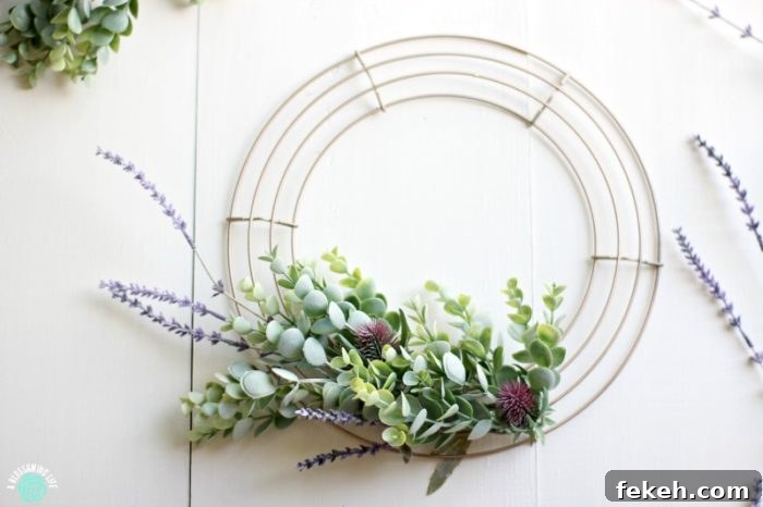 Minimal wire wreath
