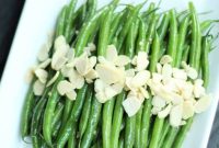 Garlic Almond Green Beans with Toasted Almonds