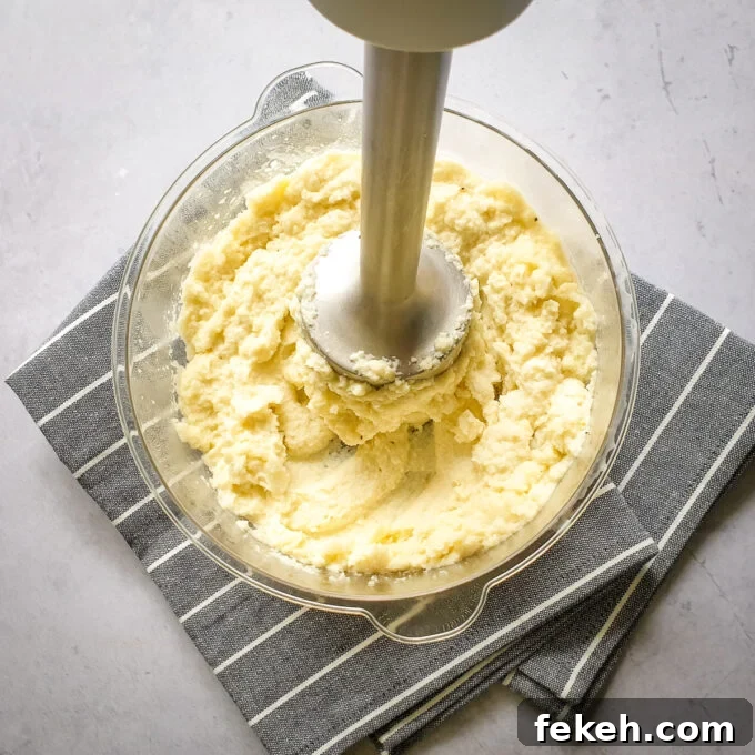 Quick Microwave Vegan Cauliflower Mash Recipe in 10 Minutes 5 img 8235 4