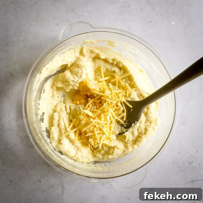 Quick Microwave Vegan Cauliflower Mash Recipe in 10 Minutes 6 img 8235 5