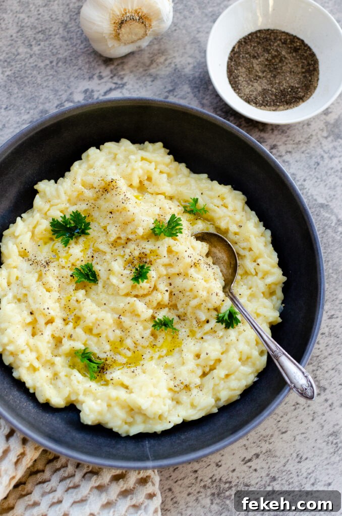 Creamy Instant Pot Mushroom Risotto in 30 Minutes 2 Creamy risotto in a bowl