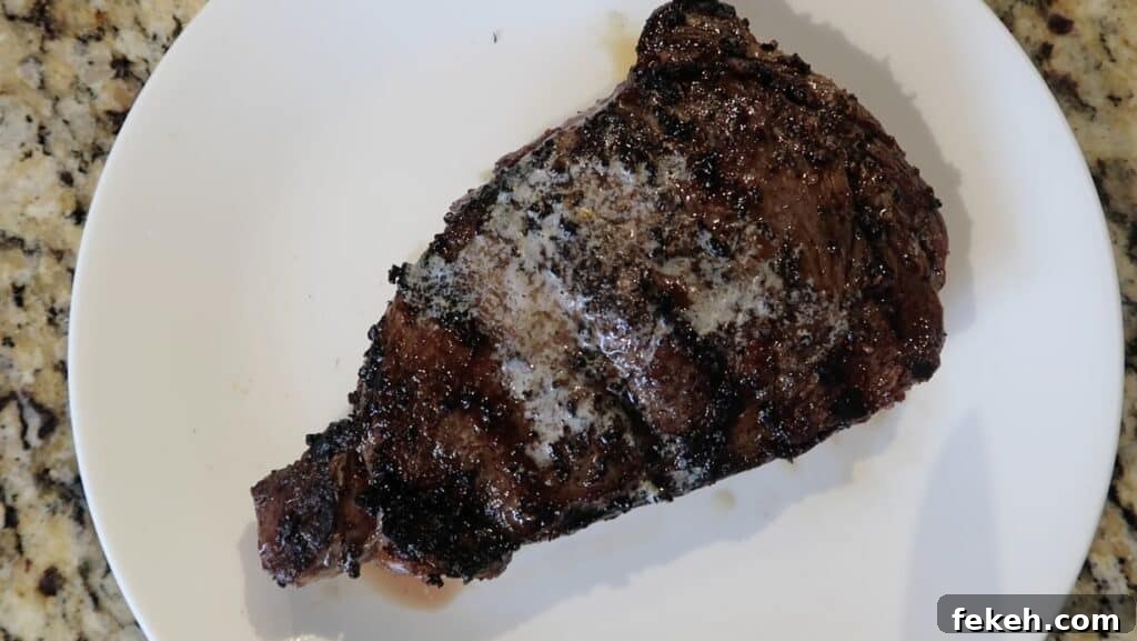 Steak cooling on plate